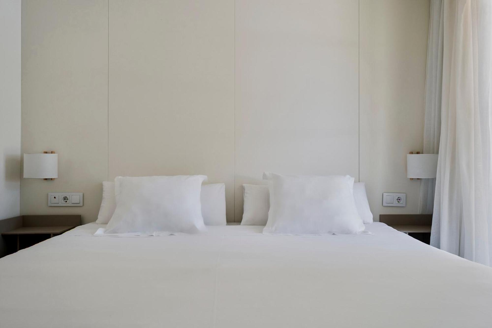 One Bedroom Apartment Terrace,1588116979:JPEG